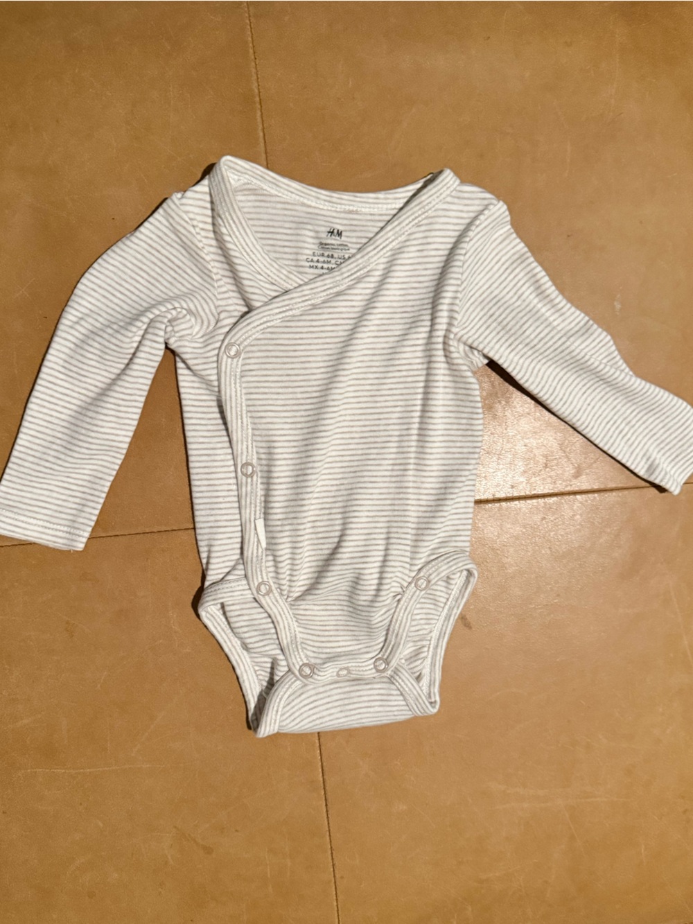 💙$5 FLASH SALE💙 H&M Organic Cotton Onesie 6M